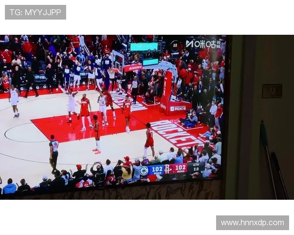 伦纳德前三节低迷表现后末节爆发砍下19分助队绝杀对手 伦纳德前三节低迷表现后末节爆发砍下19分助队绝杀对手